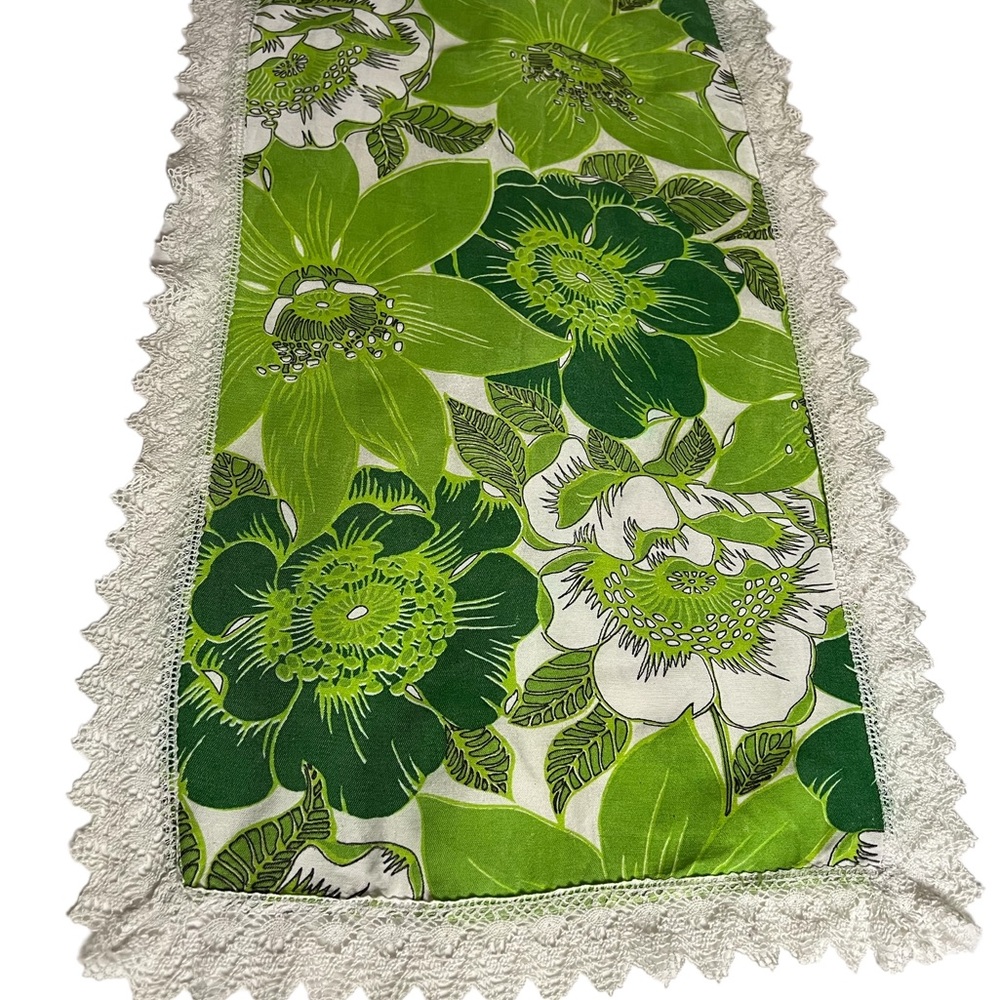Vintage 60s Funky Rayon Blend Tropical Table Runner